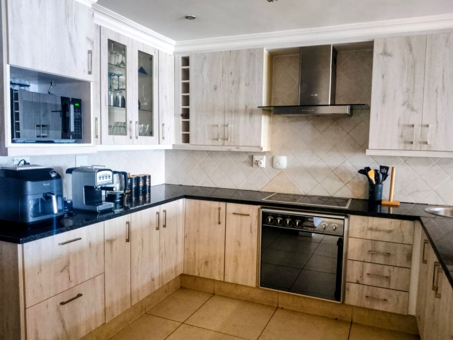 3 Bedroom Property for Sale in Jeffreys Bay Central Eastern Cape